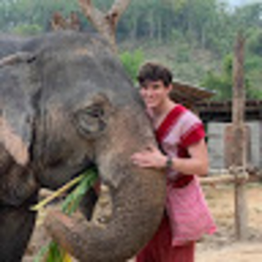 Meet your Posher, Dominic